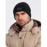 eng_pl_Mens-knitted-sweater-knit-cap-with-patch-black-V1-OM-ACWH-0122-127631_4